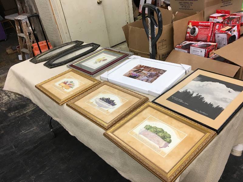 Misc Wall Hangings Picture Frames