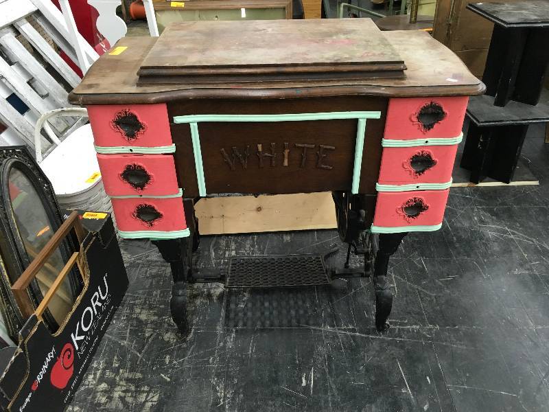 Sewing Machine Table