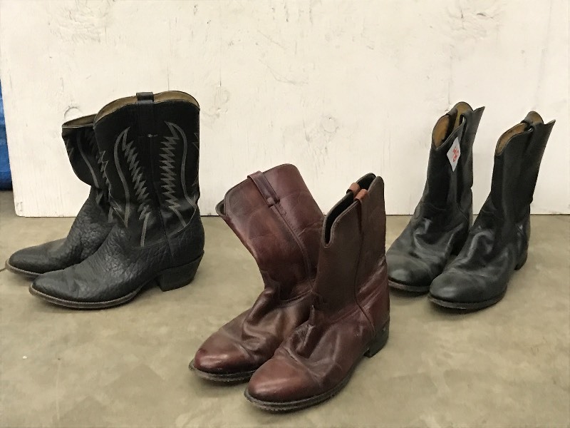 lot 48 image: (3) Pairs Of Mens Cowboy Boots