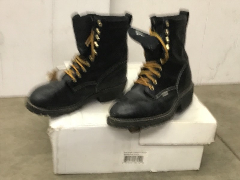 lot 49 image: (1) Pair Of Mens Work Boots