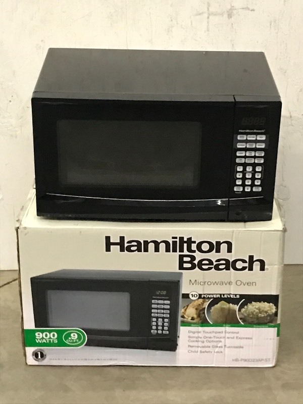 lot 52 image: Hamilton Beach Microwave Oven
