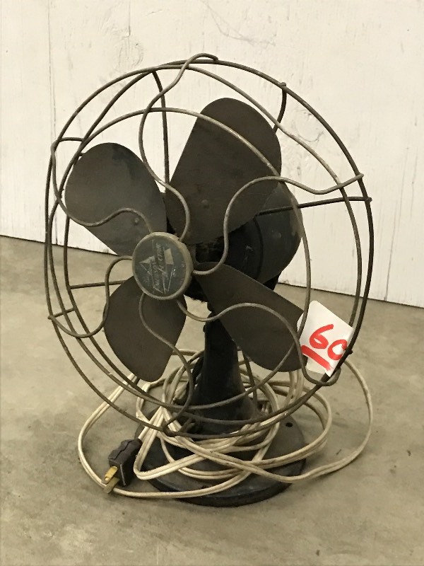 lot 60 image: Antique Desk Fan