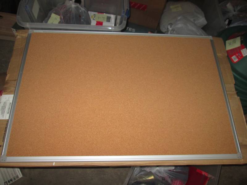 master vision cork board...