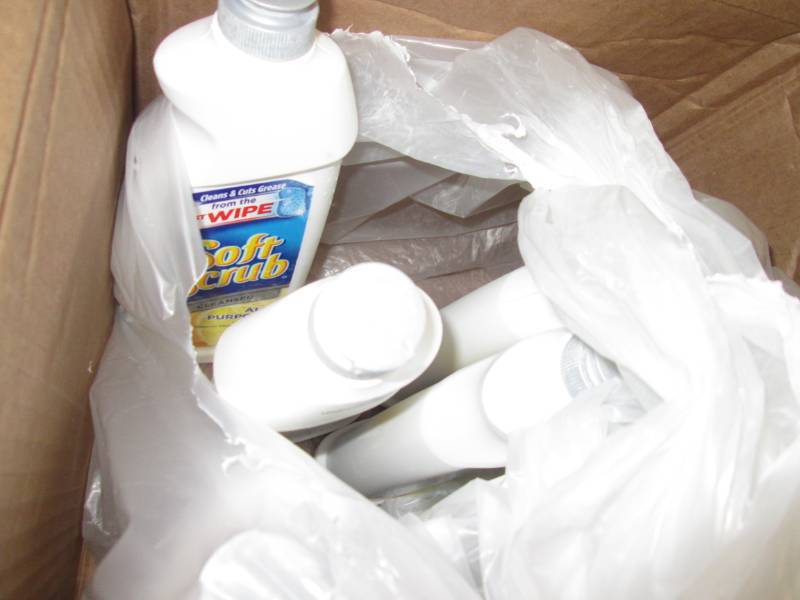 8 bottles of soft scrub all pupose ...
