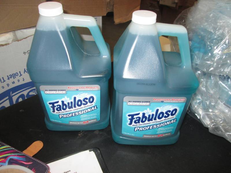 2 bottle of fabuous 1 gallon alll p...