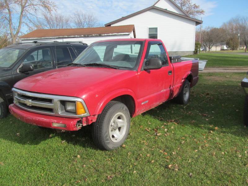 lot 3 image: S-10