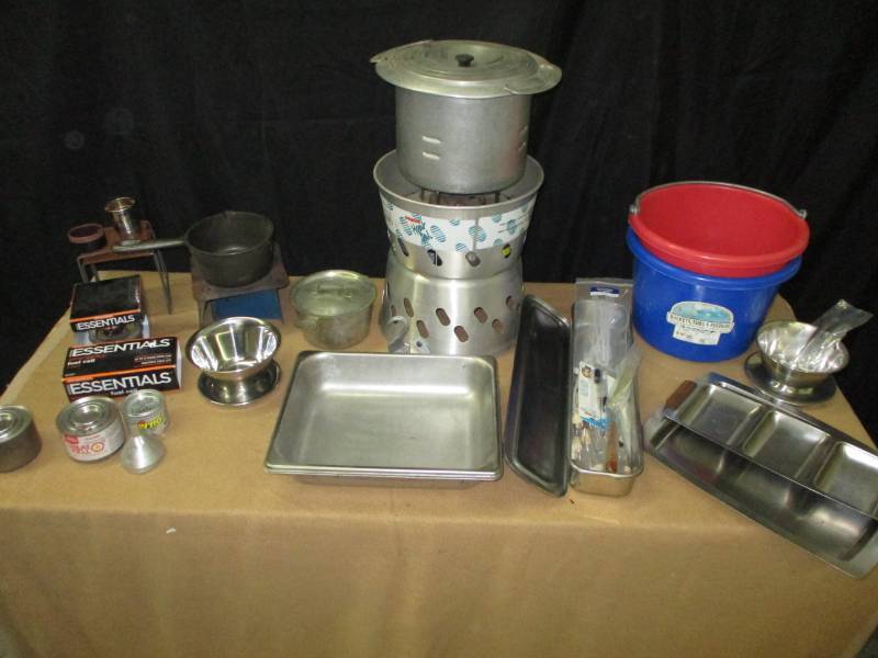 lot 14 image: Orego Heat Pal, lots of external cans, pans and a lot more to go with it.