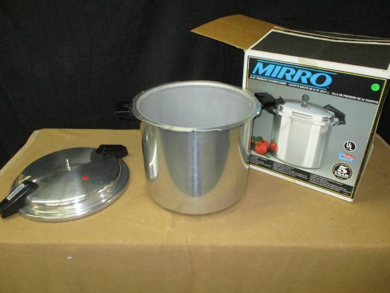 lot 35 image: New Mirro Canner New in Box