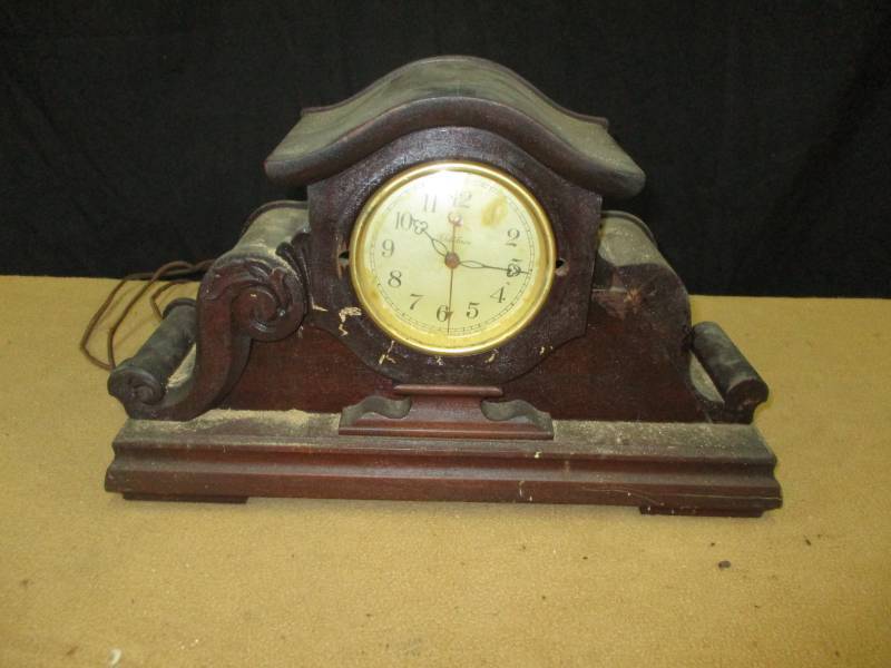 lot 56 image: Antique Clock not tested