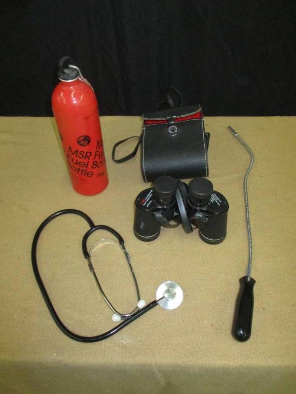 lot 66 image: Binoculars 7x35, magnetic and Stethescope