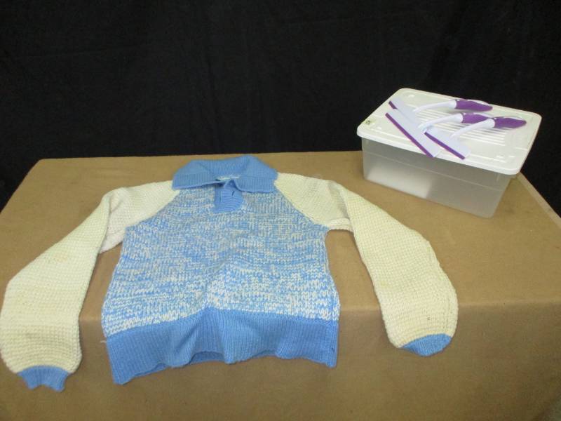 lot 67 image: Medium Sweater and Squeegies