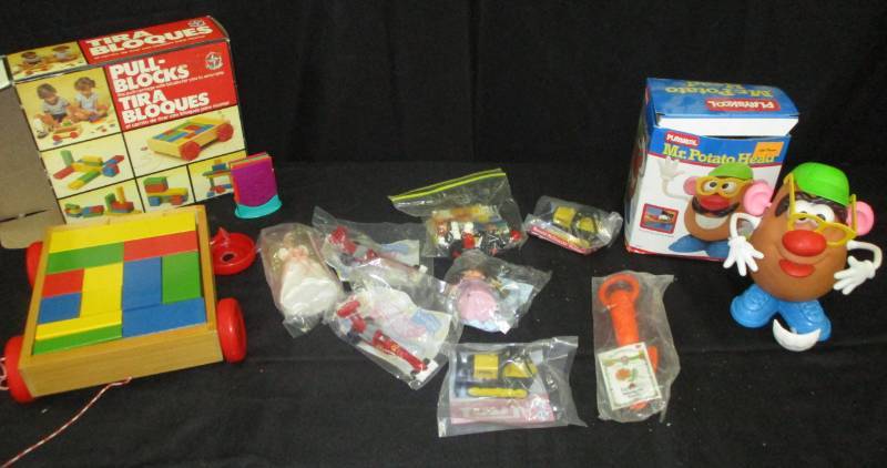 lot 89 image: Old Collector Toy Sets in Boxes and Bags