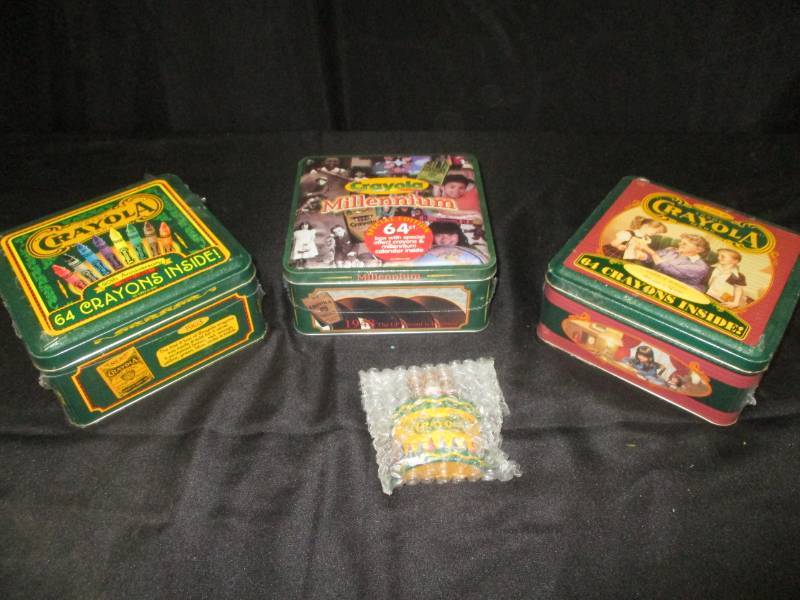 lot 95 image: 3 Tins full of unused Crayons