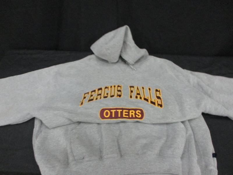 lot 97 image: 3x Large Fergus Otters Sweatshirt