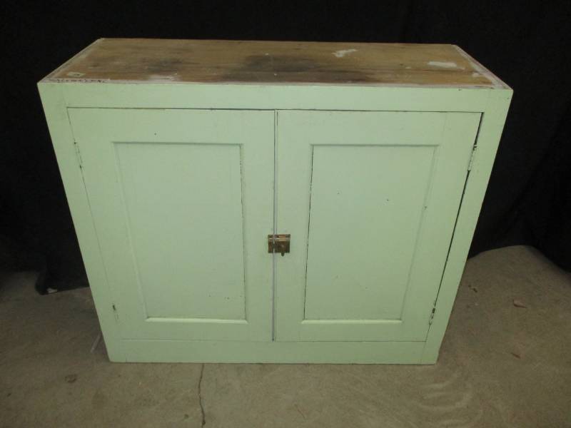 lot 119 image: Antique Cabinet 40 12 x 46 12 x 34 34