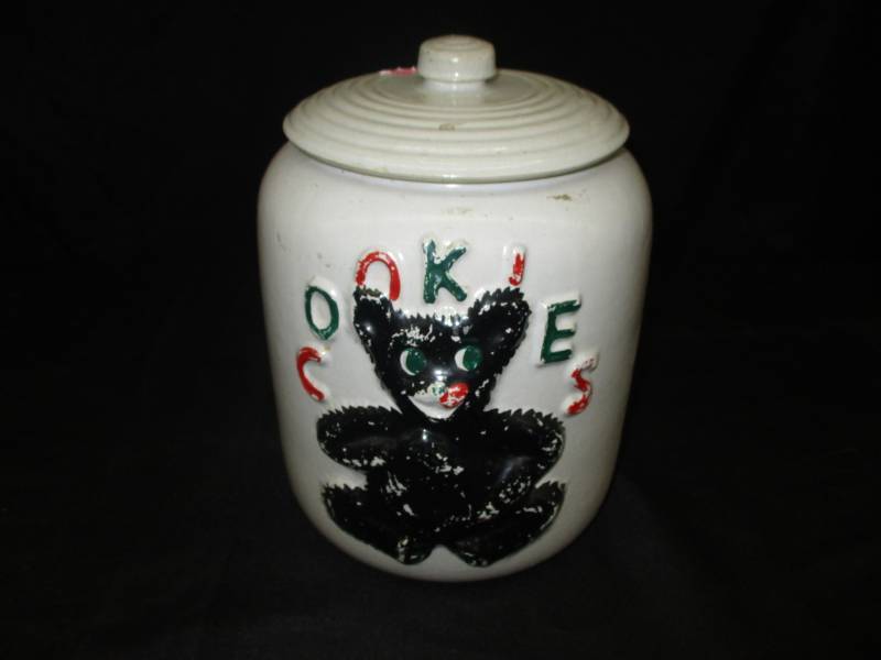 lot 186 image: Old Cookie Jar looks to be in good condition