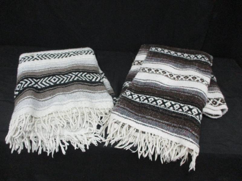 lot 189 image: Blankets