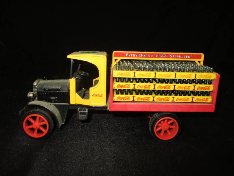 lot 198 image: Coke Truck