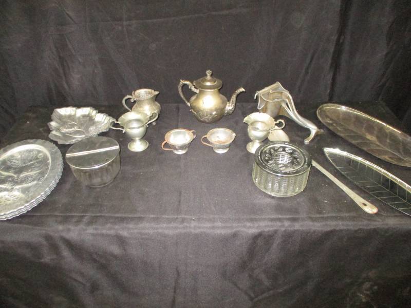lot 218 image: Silver Pieces