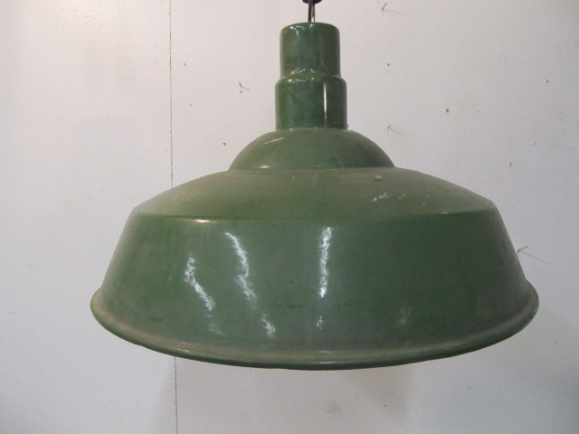 lot 79 image: Vintage 18.5 Industrial Light Fixture Shade