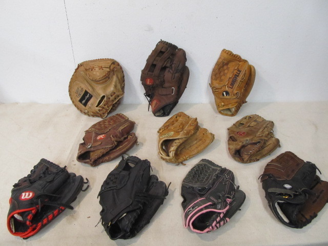 lot 84 image: Group of Vintage & Newer Baseball Gloves