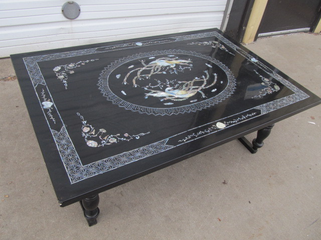 lot 122 image: Beautiful Mother of Pear Inlaid Chinese Coffee Table wFolding Legs