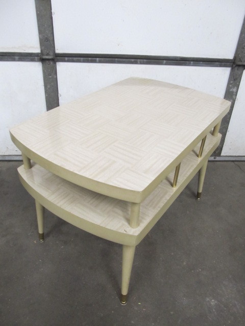 lot 93 image: Vintage Mid Century Larger Sized End Table