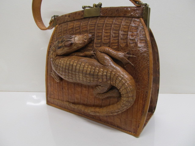 lot 187 image: Genuine Leather Alligator Purse