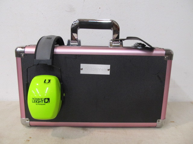 lot 98 image: Pink PistolGun Carrying Case wShooting Earmuffs