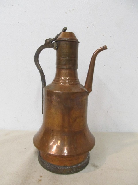 lot 104 image: Antique Hand Hammered Copper Vessel
