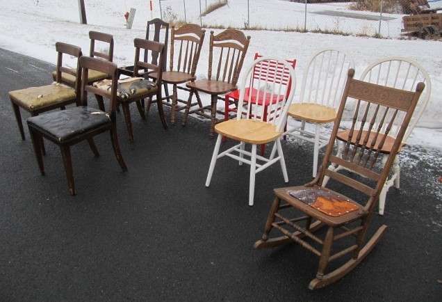 lot 94 image: LARGE Lot of Vintage etc Chairs - TAKE ONLY WHAT YOU WANT