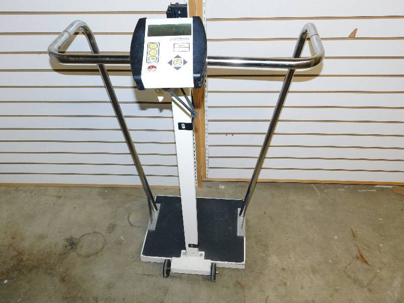 Detecto Scale With Height Bar & Chrome Hand Rails