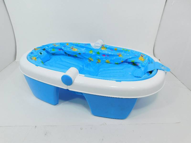 Babys Folding Bath Tub W Plastic Liner To Hold Water