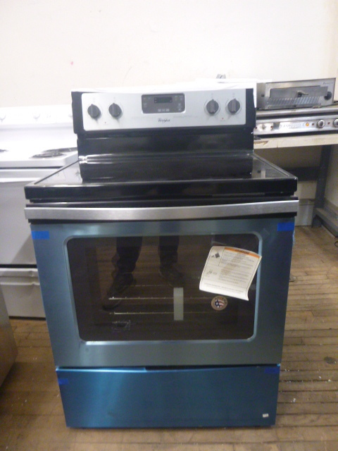 lot 7 image: NEW Whirlpool Electric Range (Scratch & Dent)