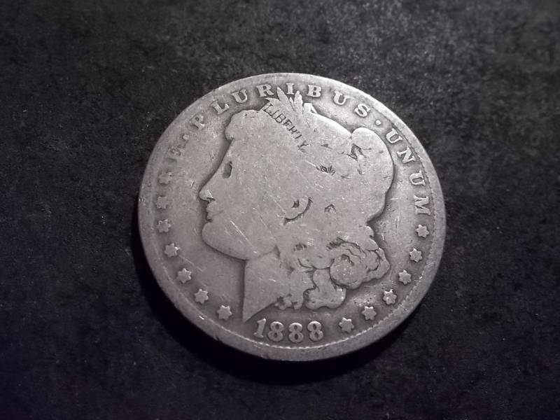 lot 22 image: 1888 O Morgan Silver Dollar Hot Lips