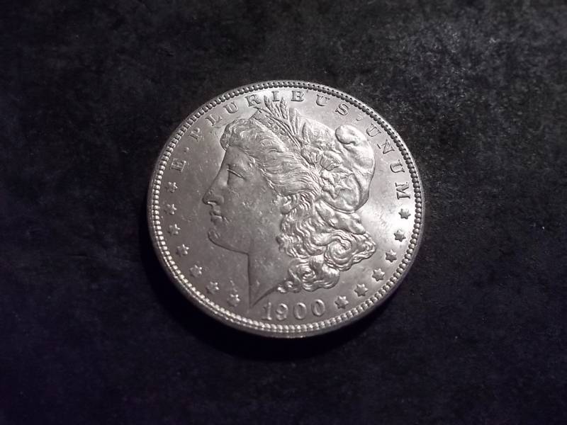 lot 30 image: 1900  Morgan Silver Dollar