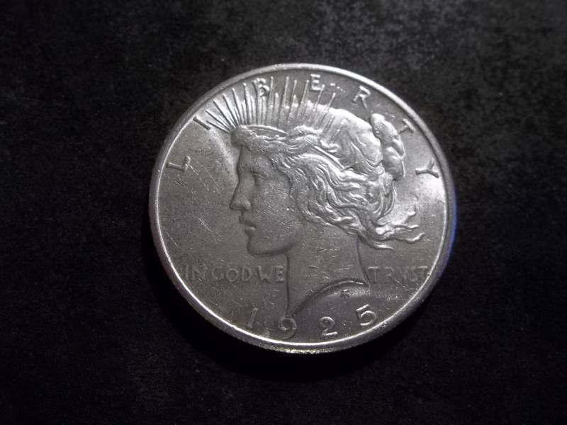 lot 41 image: 1925 Peace Silver Dollar