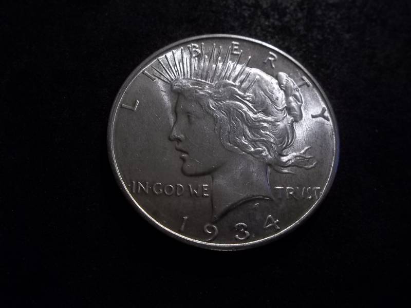 lot 46 image: 1934 D Silver Peace Dollar
