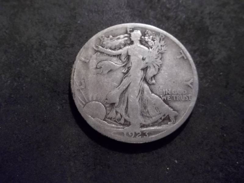 lot 72 image: 1923 S Walker Half Dollar