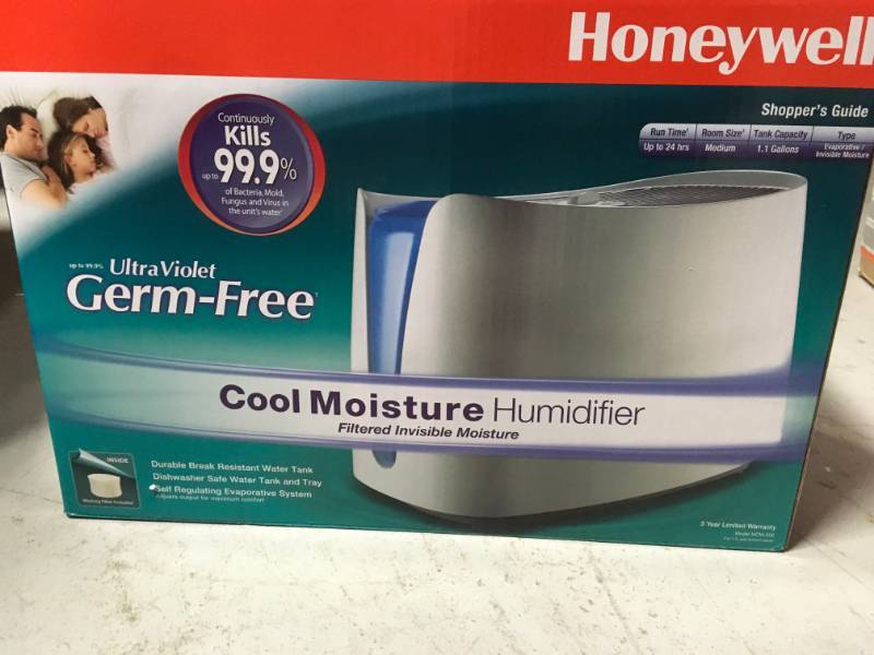 Honeywell 1 Gal. Cool Mist Humidifier  open box in like new condition