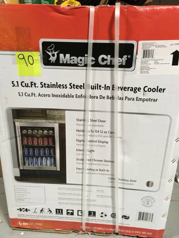 lot 90 image: Magic Chef Beverage 23.4 in. 154 (12 oz.) Can Cooler, Stainless Steel open box in like new condition
