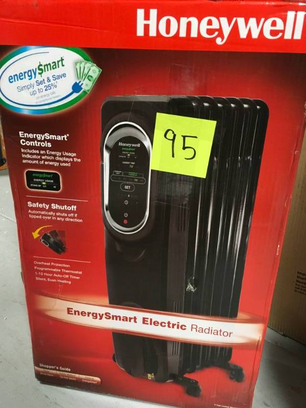 lot 95 image: Honeywell 1500-Watt Oil-Filled Radiant Portable Heater with EnergySmart Electric Radiator open box in like new condition