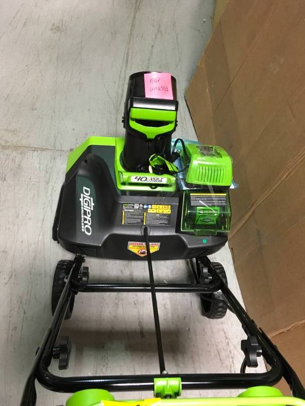 Greenworks Digi-Pro GMAX 20 in. 40-Volt Cordless Electric Snow Blower - Battery and Charger Included open box in like new condition