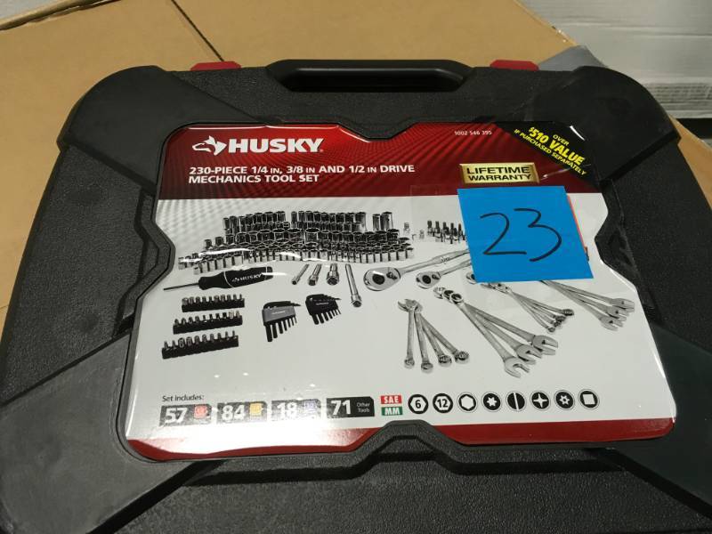 Husky Mechanics Tool Set 200 Plus Pieces not used