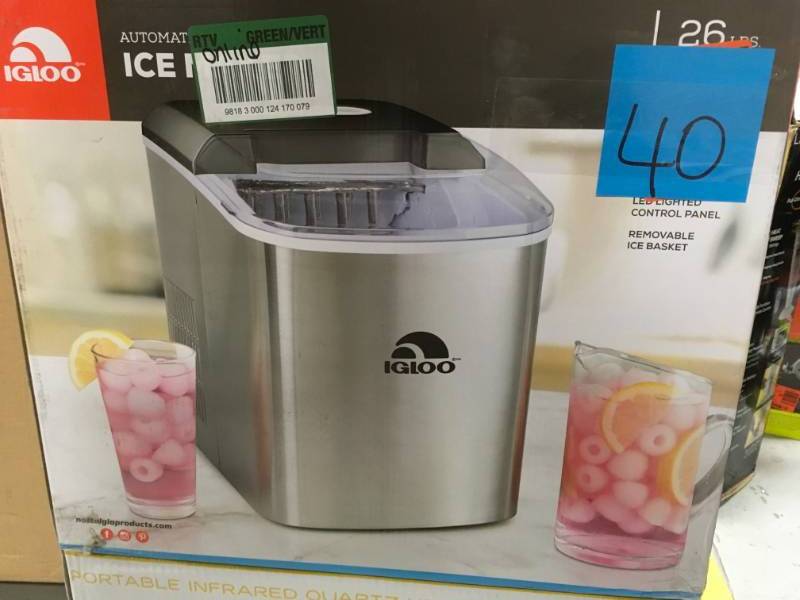 IGLOO 26 lb. Portable Ice Maker, Stainless Steel open box in like new condition