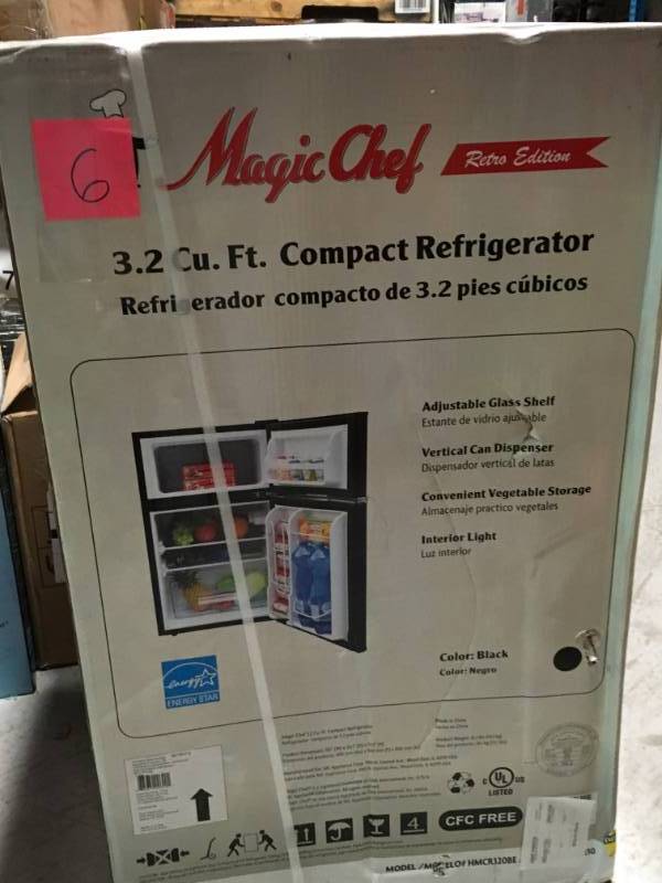 lot 6 image: Magic Chef Retro 3.2 Cu. Ft. 2 door Mini Refrigerator in Blackopen box in like new condition
