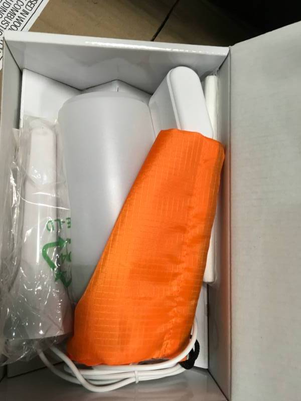 lot 49 image: Crane 8 oz. Travel Ultrasonic Cool Mist Humidifier in working condition