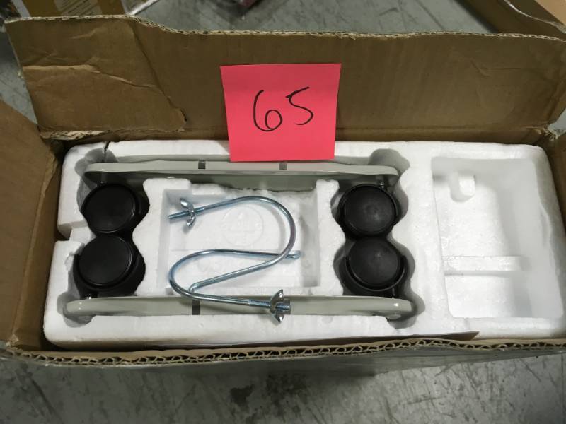 lot 65 image: 1500-Watt Electric Oil-Filled Radiant Portable Heater - open box in like new condition