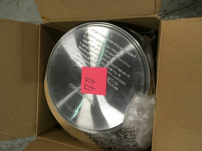 lot 77 image: RiverGrille 30 Qt. Turkey Fryer Package open box in like new condition