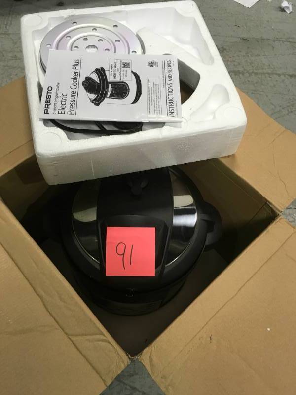 lot 91 image: Presto 6 Qt. Pressure Cooker HAVE A DENT ON SIDE